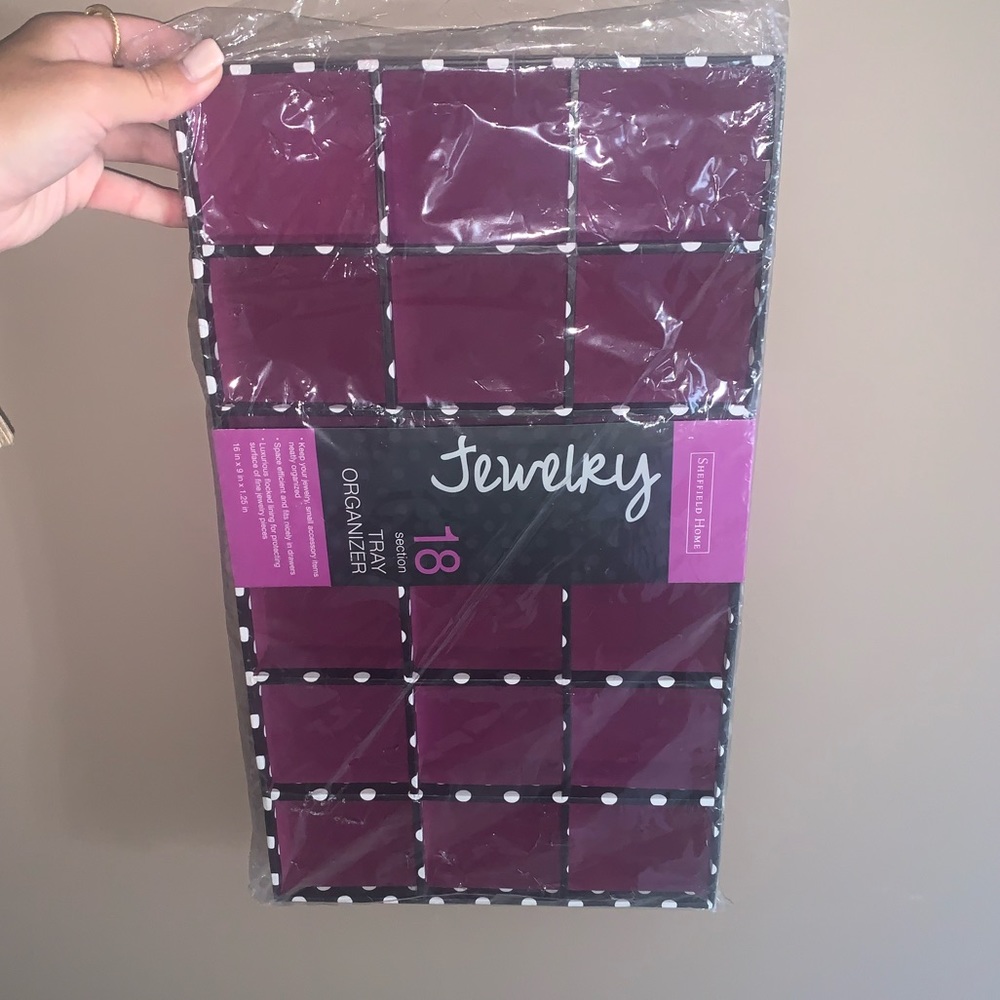 BRAND NEW SHEFFIELD HOME JEWELRY ORGANIZER